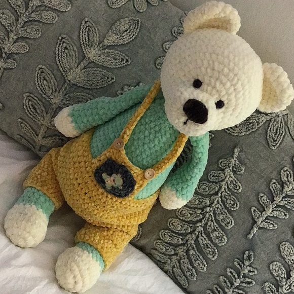 Handmade crocheted bear - Picture 12 of 12